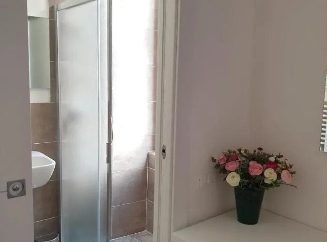 招待所 Beautiful Dream 4*